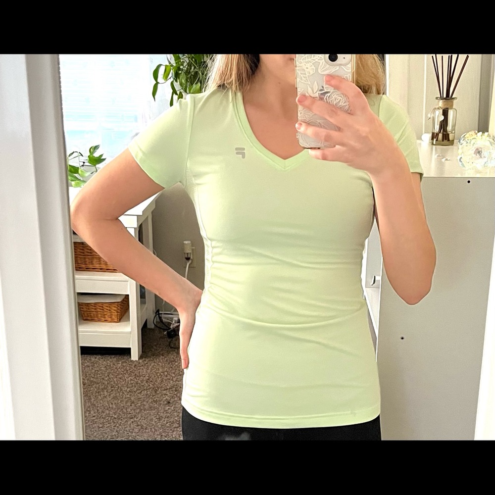 Athletic Top - Picture 4 of 4